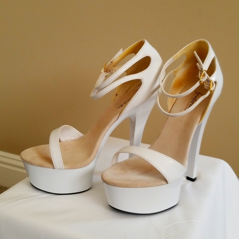 Frederick's of Hollywood White Open Toe Platform Sandal